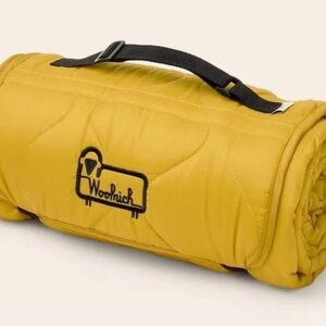 WOOLRICH NWT outdoor throw blanket -yellow/green -70x50